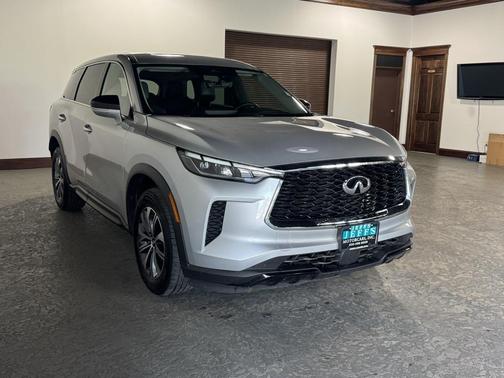 2023 INFINITI QX60 Pure