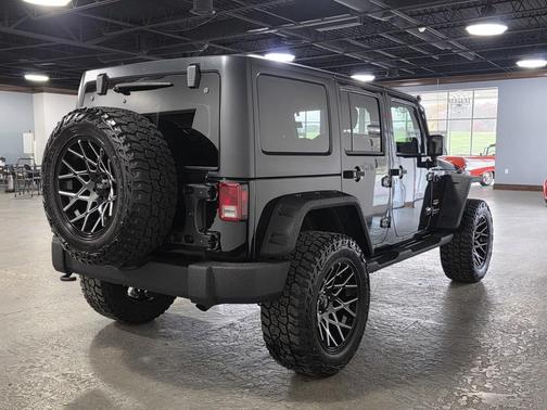 2013 Jeep Wrangler Unlimited Sahara