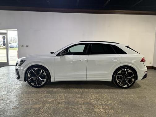 2023 Audi RS Q8 4.0T