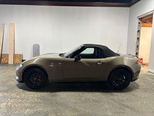2024 Mazda MX-5 Miata Club