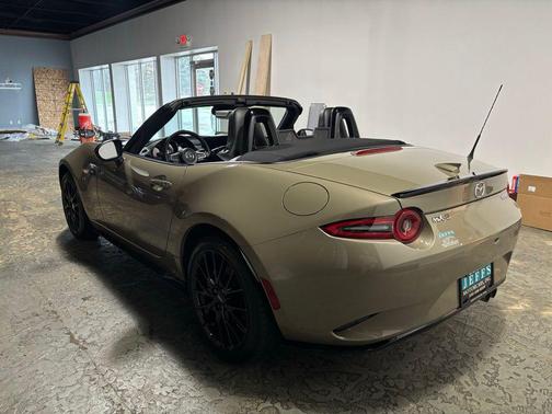 2024 Mazda MX-5 Miata Club