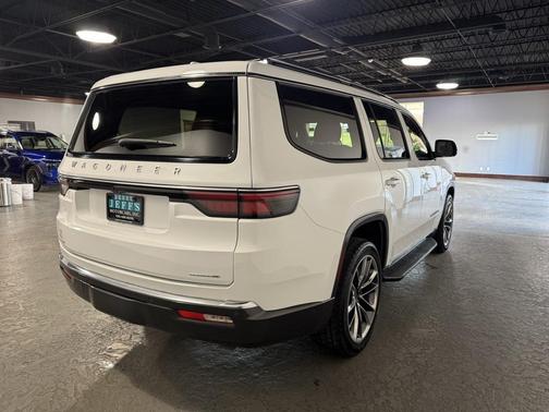 2022 Jeep Wagoneer Series II 4x4