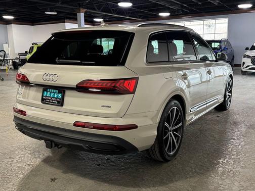 2024 Audi Q7 55 Prestige