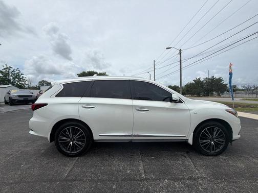 Majestic White 2019 INFINITI QX60 Luxe