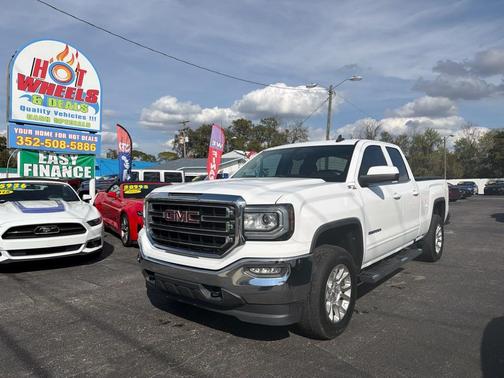 White 2018 GMC Sierra 1500 SLE