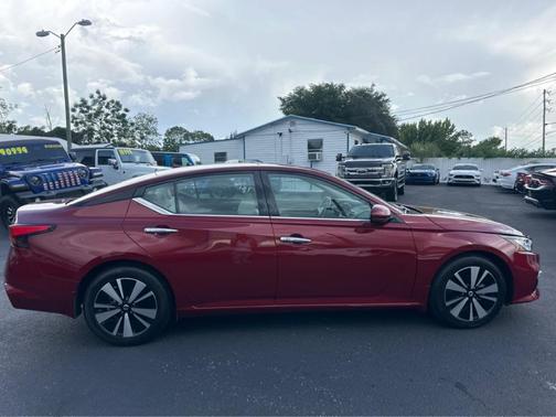 2022 Nissan Altima 2.5 SL