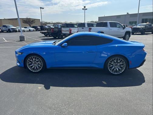 2024 Ford Mustang EcoBoost Premium