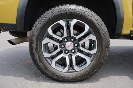 2023 GMC Canyon Base