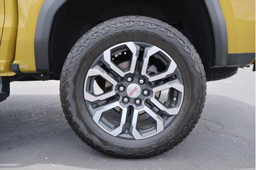 2023 GMC Canyon Base
