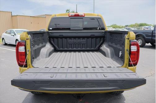 2023 GMC Canyon Base