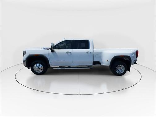 2025 GMC Sierra 3500 SLT