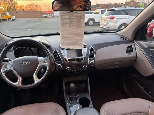 2010 Hyundai TUCSON Limited