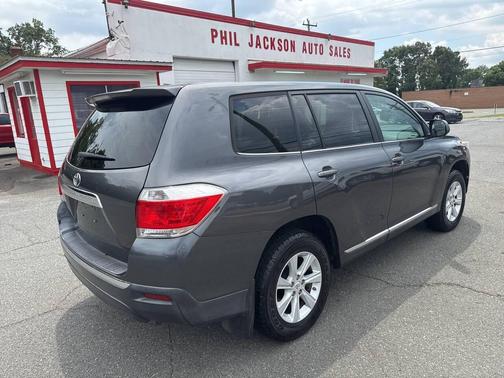 2012 Toyota Highlander SE