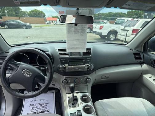 2012 Toyota Highlander SE