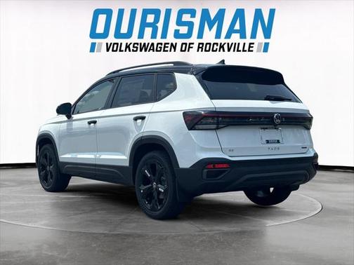 2025 Volkswagen Taos 1.5T SE Black