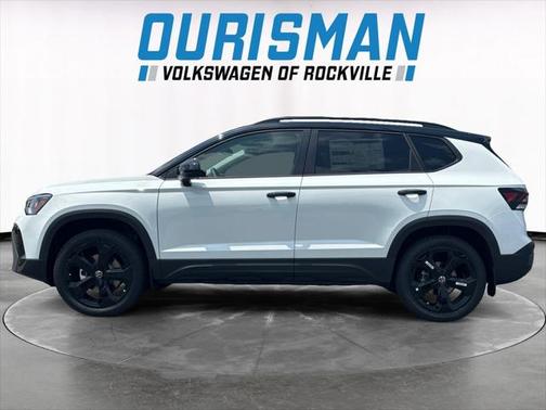 2025 Volkswagen Taos 1.5T SE Black