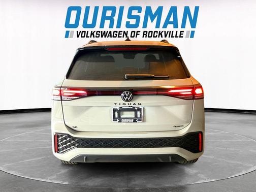 2025 Volkswagen Tiguan 2.0T SE R-Line Black 4MOTION