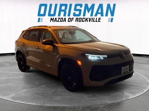 2025 Volkswagen Tiguan 2.0T SE R-Line Black 4MOTION