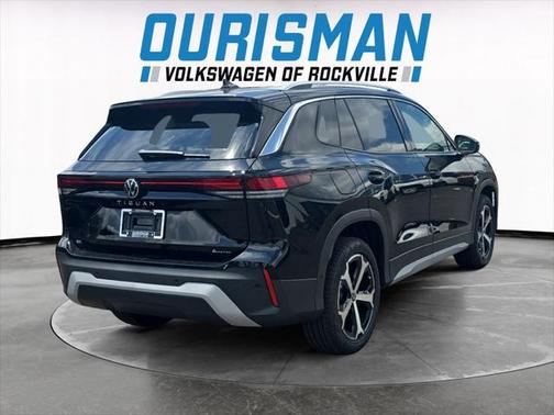 2025 Volkswagen Tiguan 2.0T SE 4MOTION