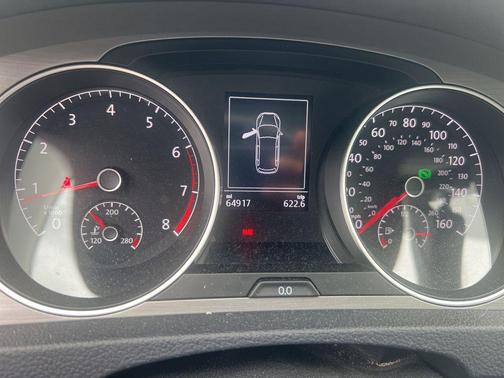 2016 Volkswagen Golf SportWagen TSI SE 4-Door