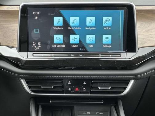 2025 Volkswagen Atlas 2.0T SE w/Technology 4MOTION