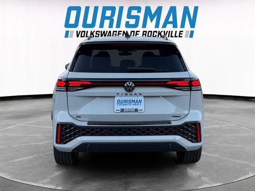 2025 Volkswagen Tiguan 2.0T SE R-Line Black 4MOTION