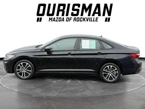 Deep Black Pearl 2025 Volkswagen Jetta 1.5T Sport