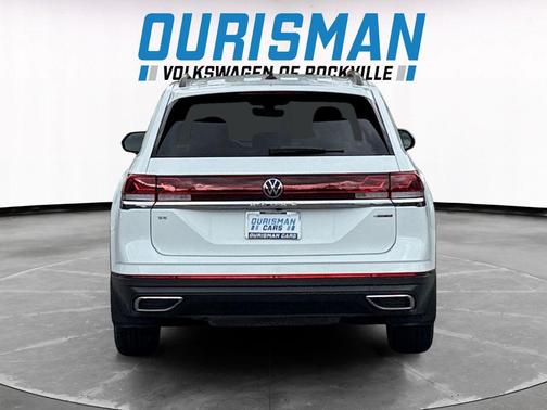 Pure White 2024 Volkswagen Atlas 2.0T SE