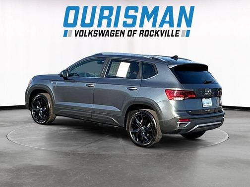 2024 Volkswagen Taos 1.5T SE