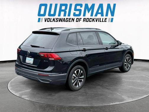 Deep Black Pearl 2023 Volkswagen Tiguan 2.0T S 4MOTION