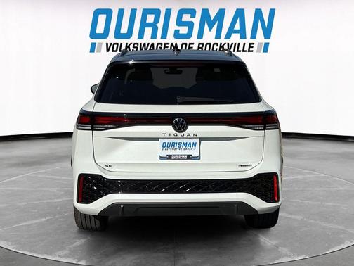 2025 Volkswagen Tiguan 2.0T SE R-Line Black 4MOTION