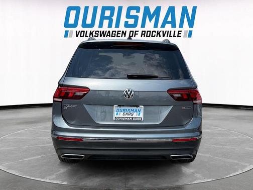 Platinum Gray Metallic 2021 Volkswagen Tiguan 2.0T SE 4MOTION