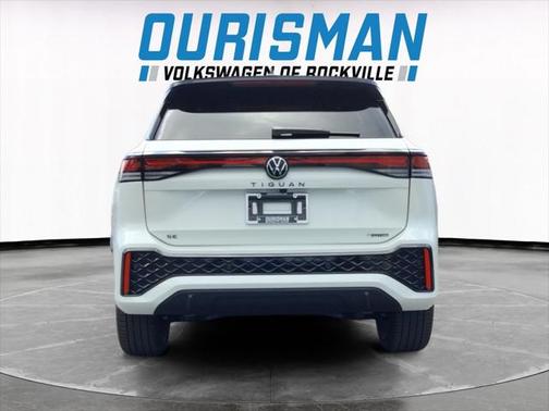 2025 Volkswagen Tiguan 2.0T SE R-Line Black 4MOTION