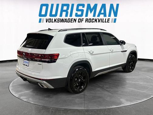 2025 Volkswagen Atlas 2.0T Peak Edition