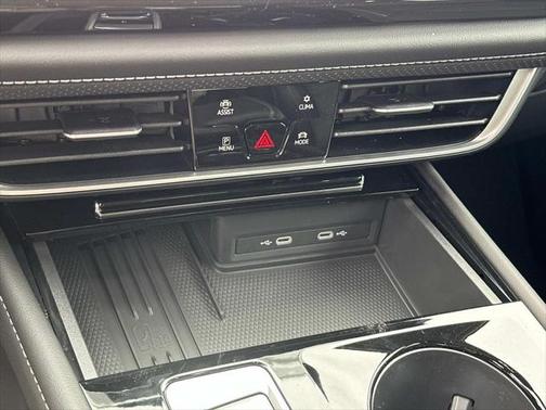 2025 Volkswagen Atlas 2.0T SE w/Technology 4MOTION