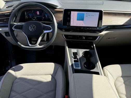 2025 Volkswagen Atlas 2.0T SE