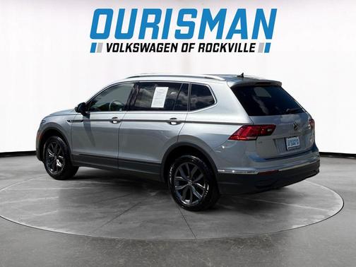 Silver Metallic 2022 Volkswagen Tiguan 2.0T SE 4MOTION
