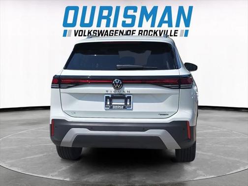 2025 Volkswagen Tiguan 2.0T SE 4MOTION