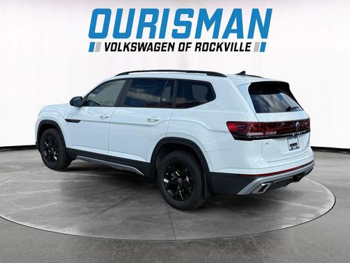 2025 Volkswagen Atlas 2.0T Peak Edition