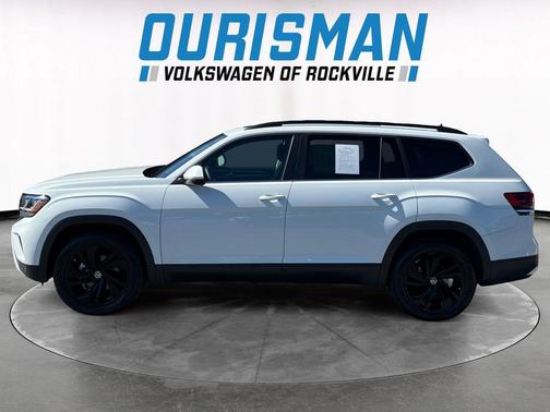 Pure White 2023 Volkswagen Atlas 3.6L SE w/Technology