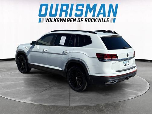 Pure White 2023 Volkswagen Atlas 3.6L SE w/Technology