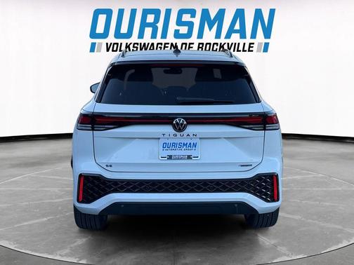 2025 Volkswagen Tiguan 2.0T SE R-Line Black 4MOTION