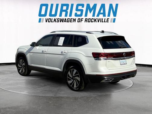 Opal White Pearl 2025 Volkswagen Atlas 2.0T SEL