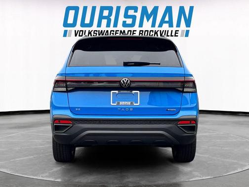 2025 Volkswagen Taos 1.5T SE Black