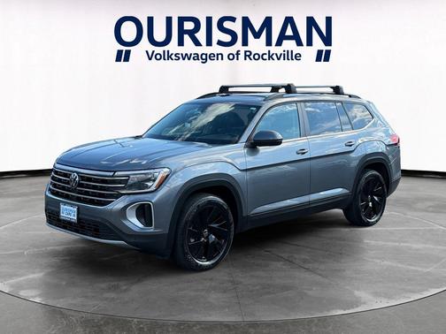 Platinum Gray Metallic 2024 Volkswagen Atlas 2.0T SE w/Technology 4MOTION