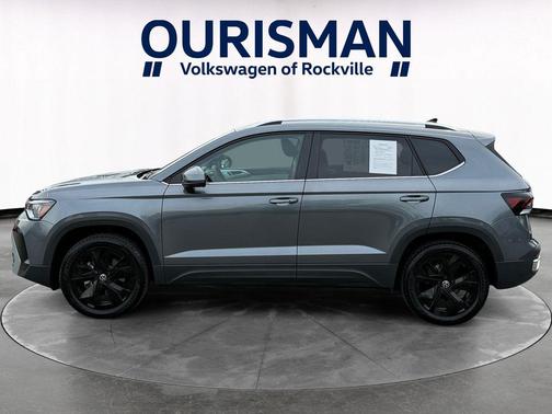 Platinum Gray Metallic 2025 Volkswagen Taos 1.5T SE