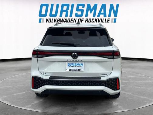 2025 Volkswagen Tiguan 2.0T SE R-Line Black 4MOTION