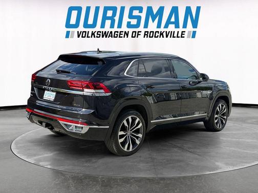 Deep Black 2023 Volkswagen Atlas Cross Sport 3.6L V6 SEL Premium R-Line