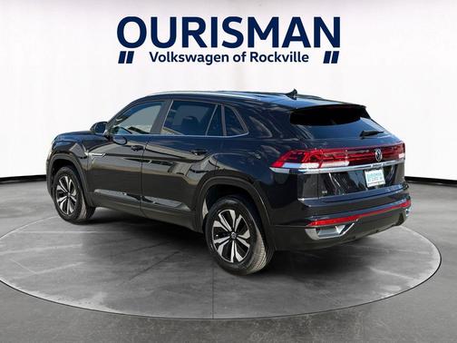 Deep Black 2024 Volkswagen Atlas Cross Sport 2.0T SE