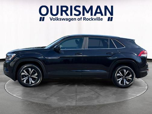 Deep Black 2024 Volkswagen Atlas Cross Sport 2.0T SE